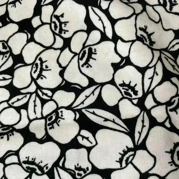 Liz Claiborne Black White Floral Skirt Size Small Petite Elastic Waist Classic - Picture 6 of 7
